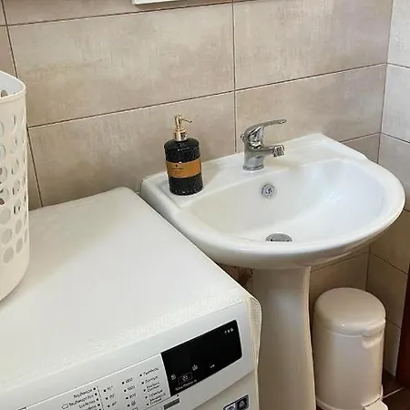 The Olive Garden Apartment