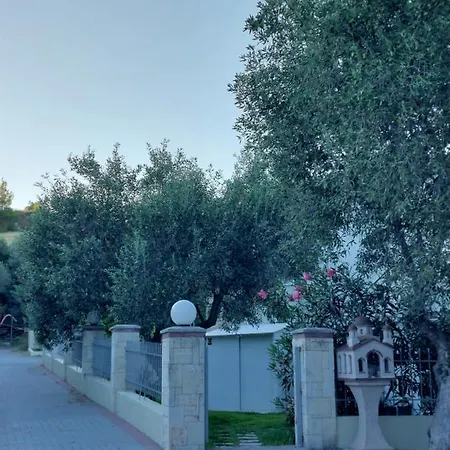 The Olive Garden Pefkohóri